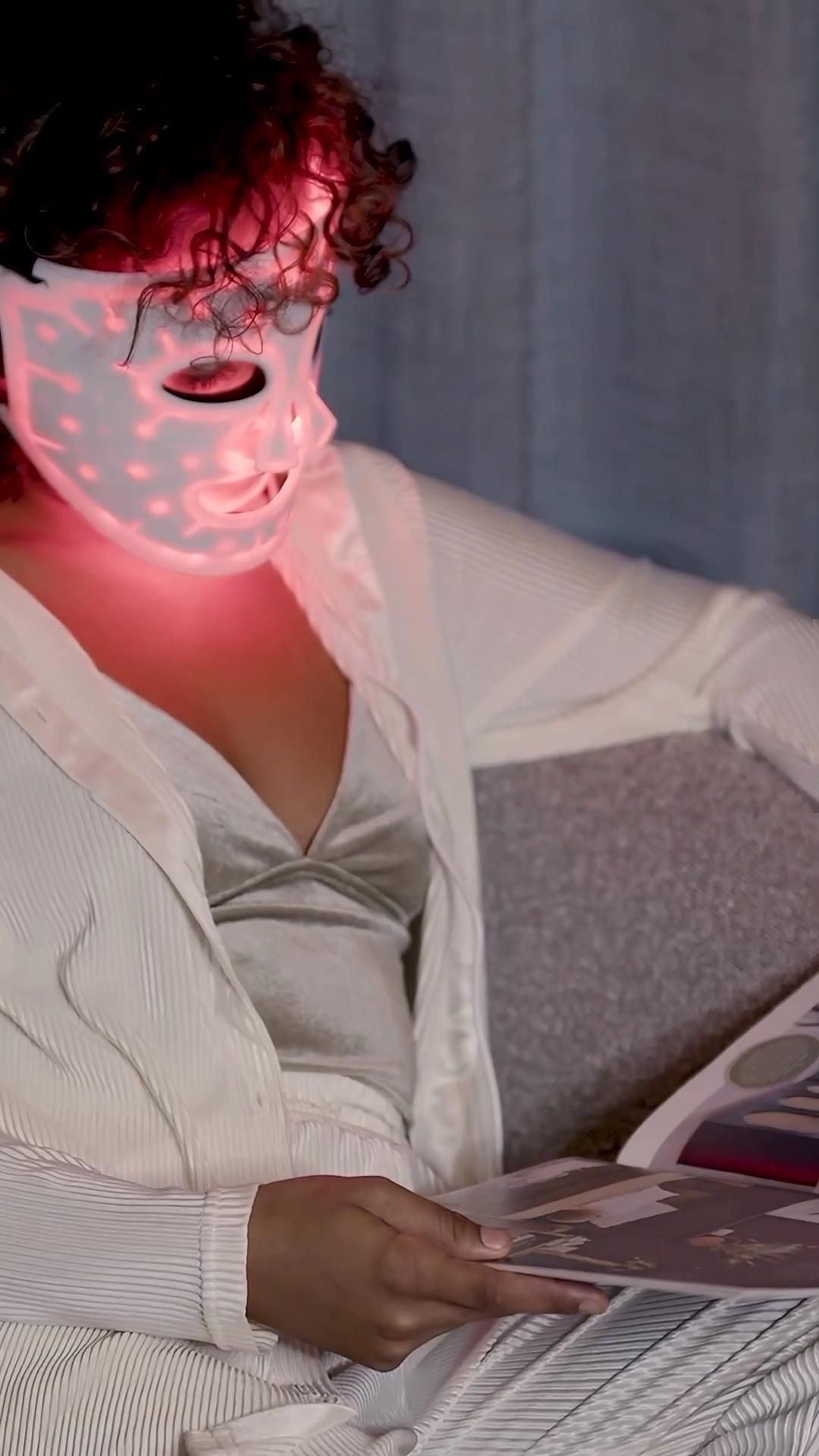 ✅ GlowMuse™ 7-Color LED Light Therapy Mask – Anti-Aging & Acne Care